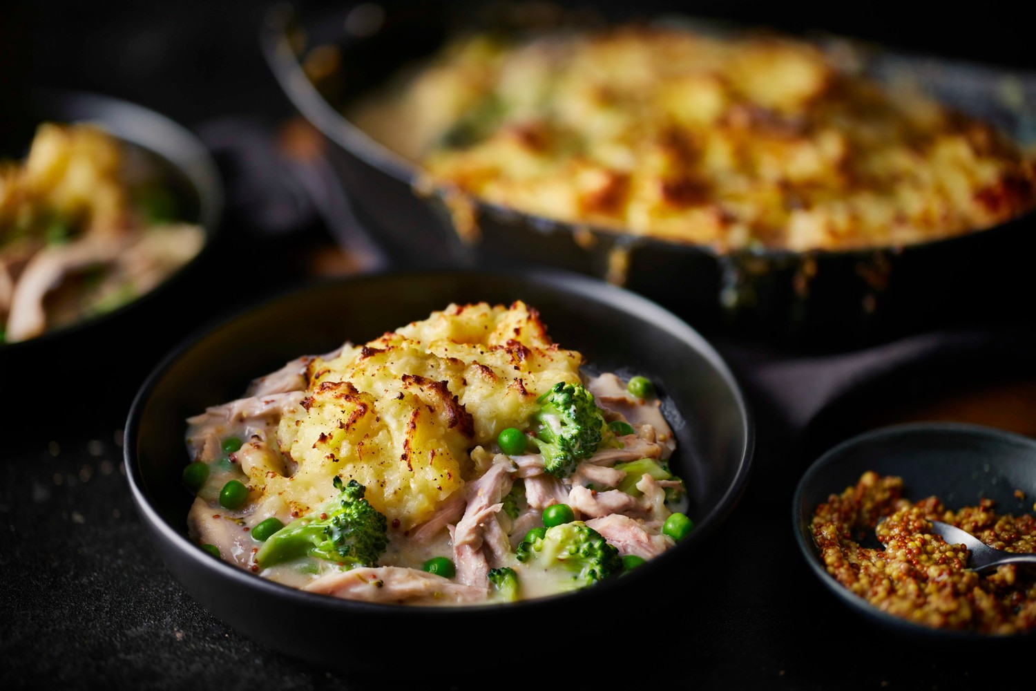 Creamy chicken and broccoli pie recipe
