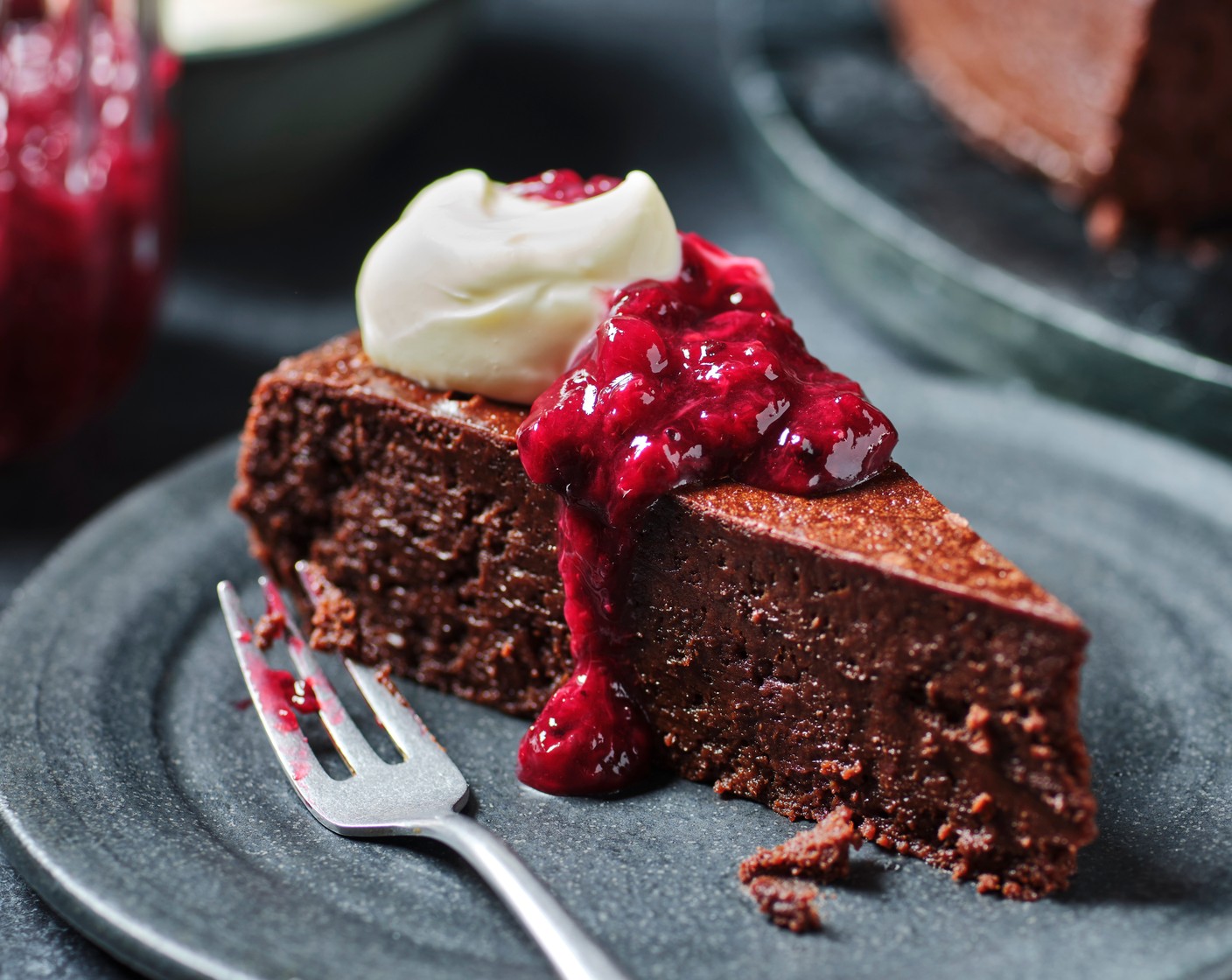 step 8 Cut and serve with a big dollop of berry compote (200 g) and crème fraîche (200 g).