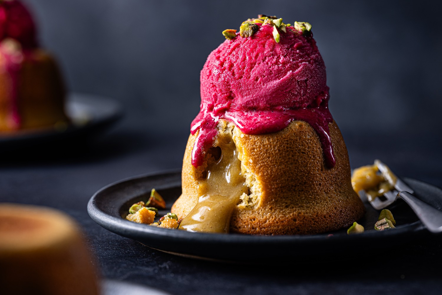 Pistachio and white chocolate lava cake recipe