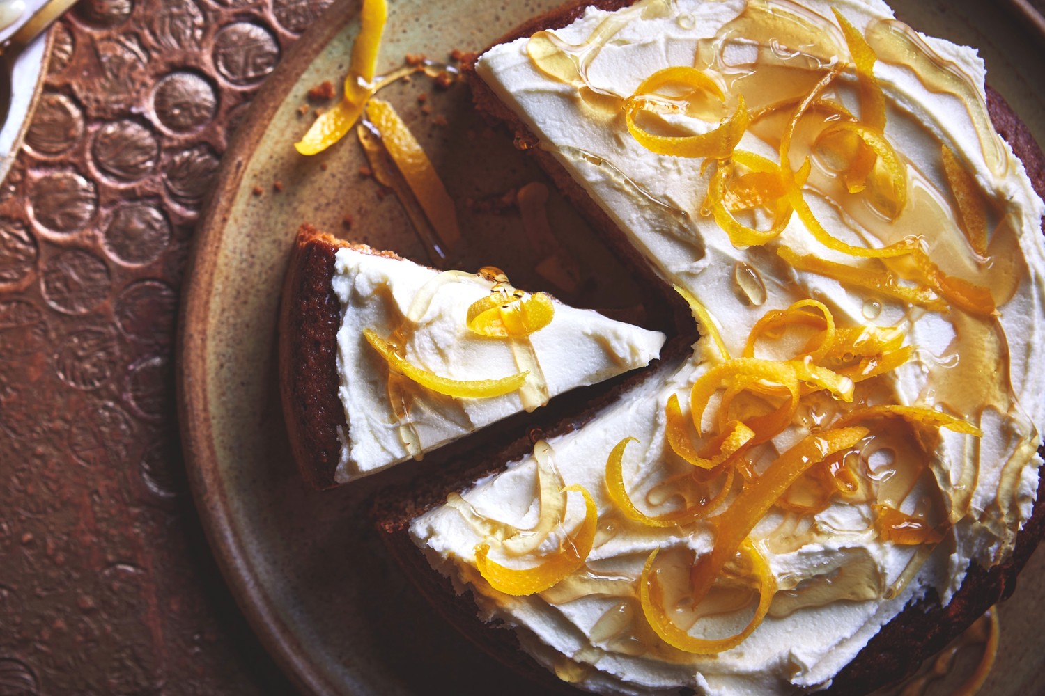 Honey, orange and cinnamon cake