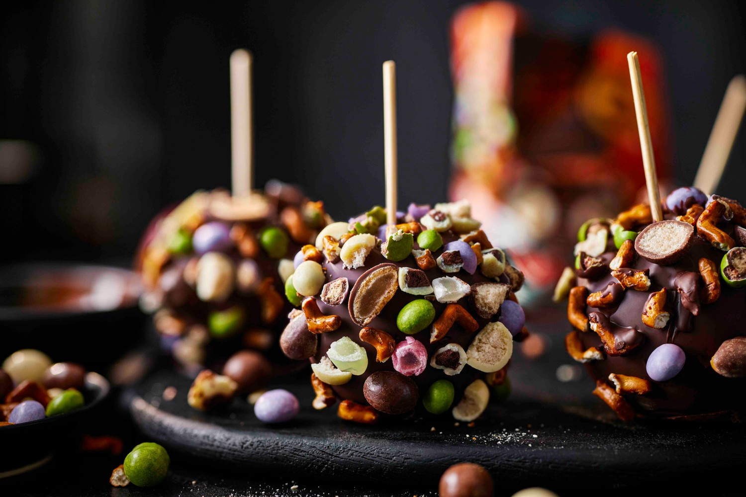 Chocolate covered Halloween apples recipe