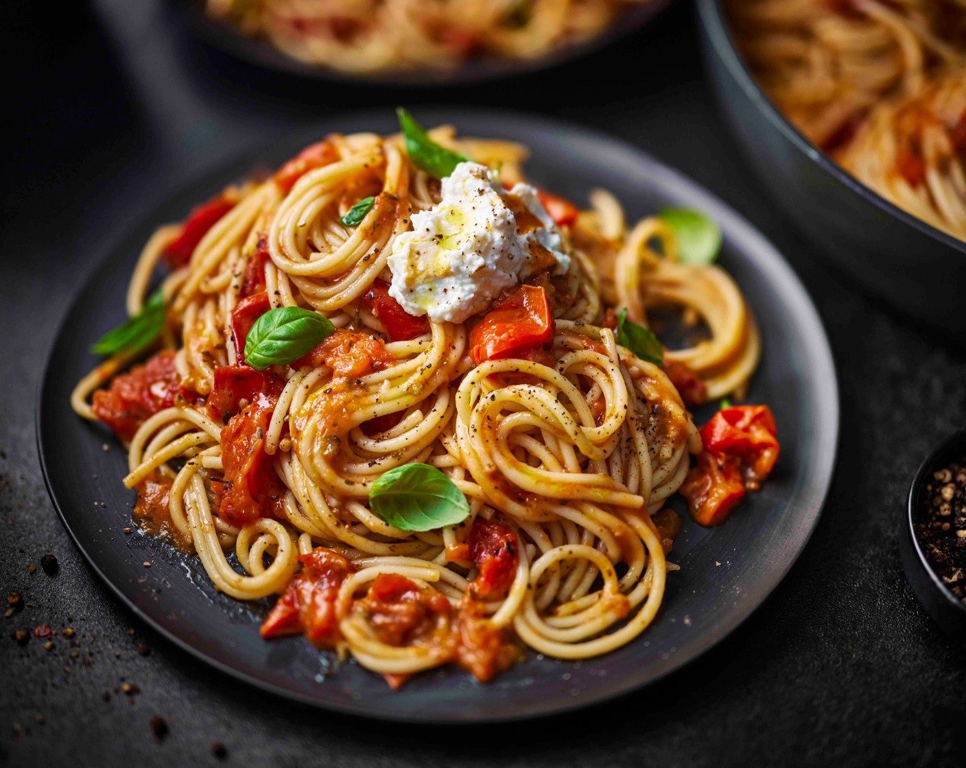 step 5 Season the ricotta (80 g) with salt and pepper to taste. Serve the spaghetti topped with the seasoned ricotta and a generous crack of black pepper.