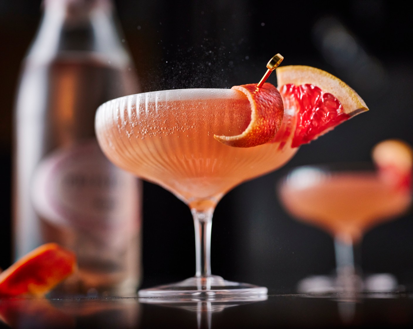 step 2 Top up with prosecco (as needed) and garnish with a slice of grapefruit (as needed) and blood orange (as needed).