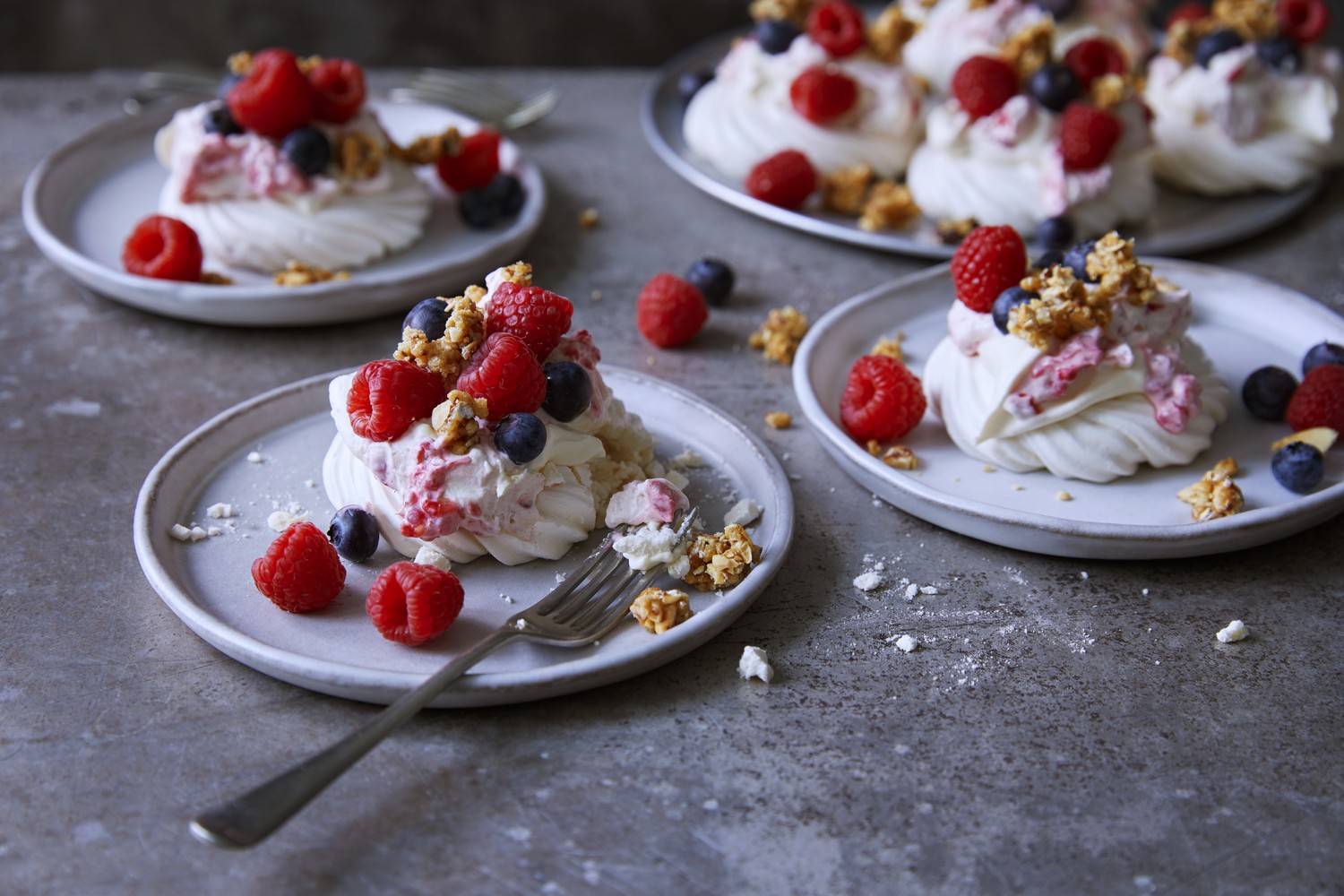 Fruity mini pavlovas with honey-whipped cream