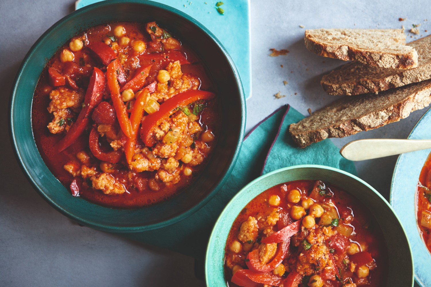 Smoky vegan ‘nduja sausage, red pepper and chickpea stew