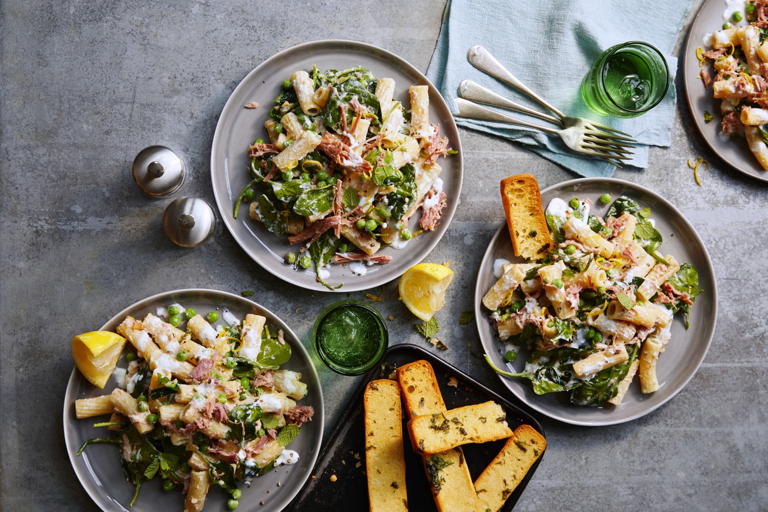 Ricotta, ham hock and pea pasta