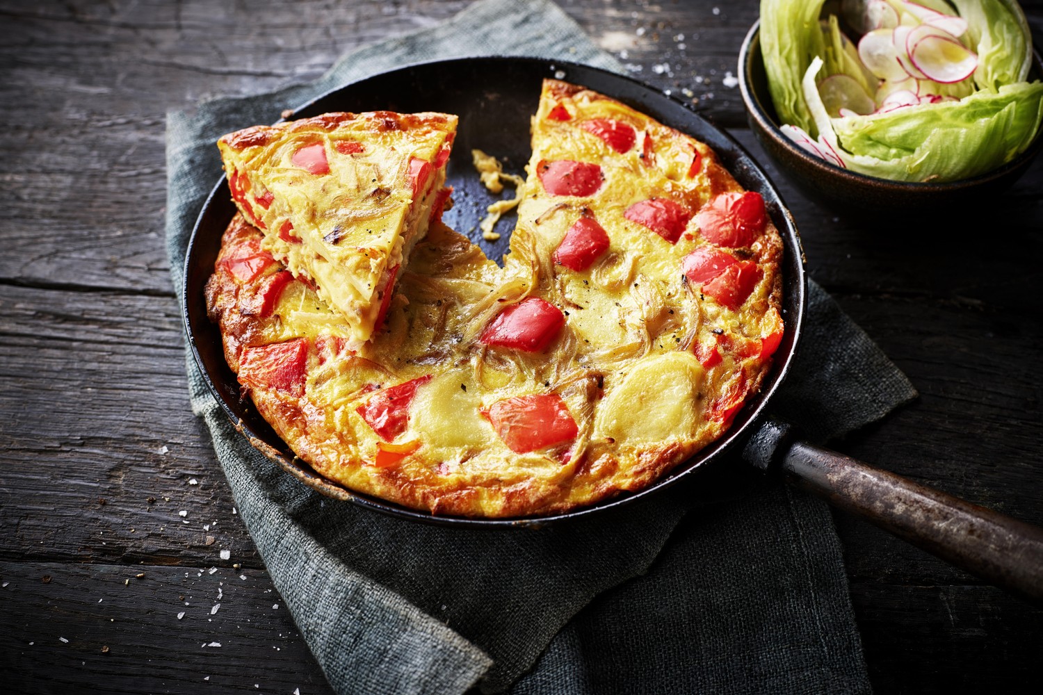 Roasted pepper and caramelised onion frittata