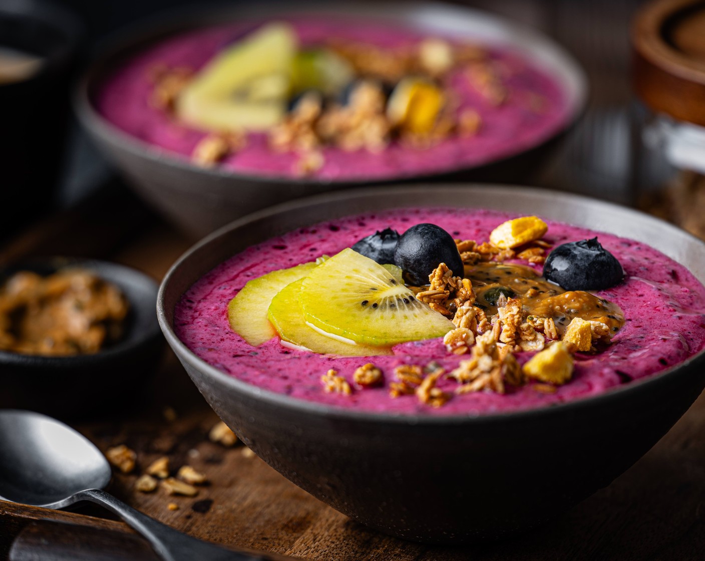 step 3 Top with the nut butter (2 tbsp), sliced kiwis (2), granola (2 tbsp), and blueberries (1 handful).