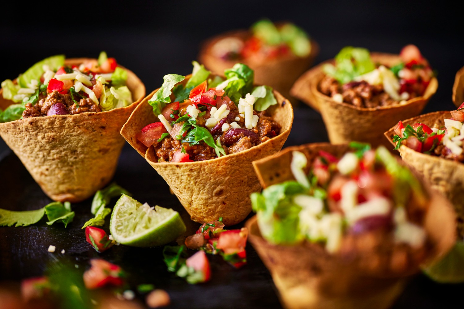 Easy beef chilli taco cups recipe