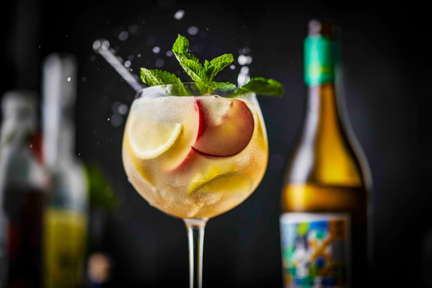 White wine and limoncello spritz recipe