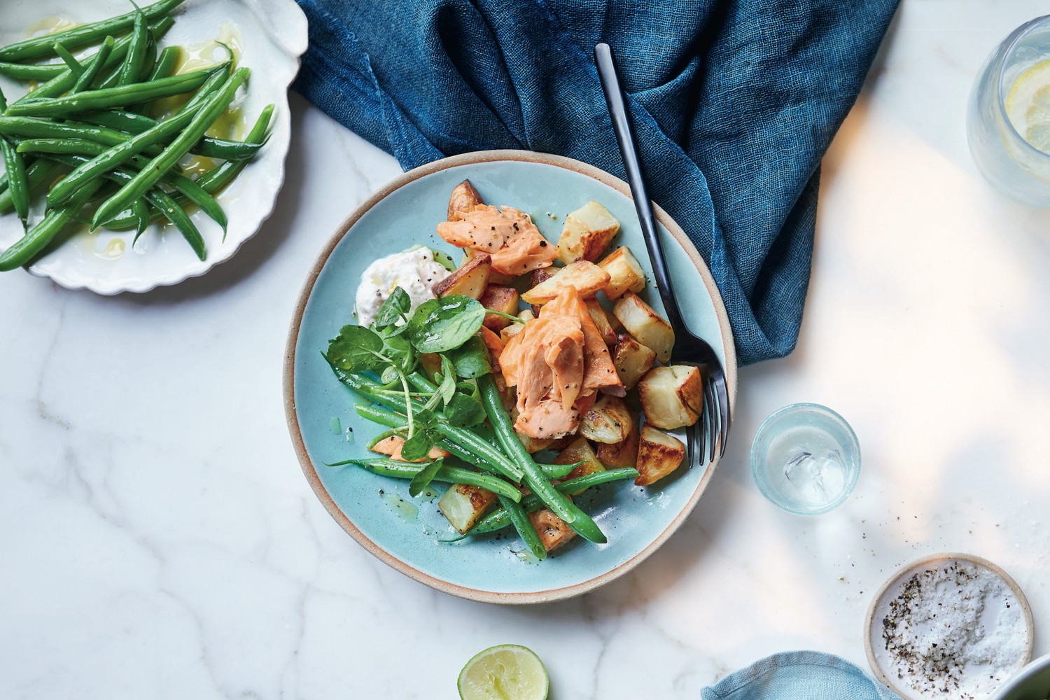 Seared salmon, crispy potatoes and green beans with horseradish dressing