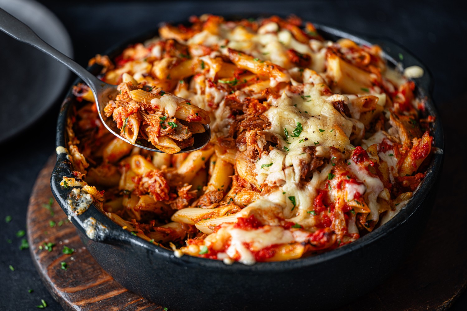 Tuna, tomato and cheddar pasta bake recipe