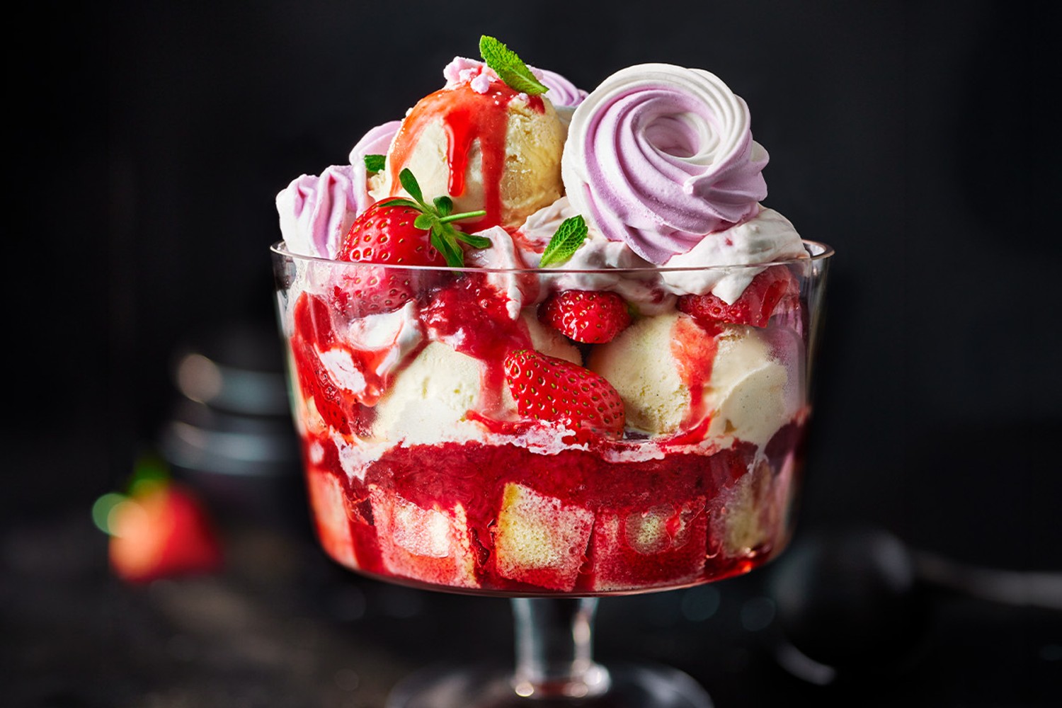 Strawberries and cream sundae trifle