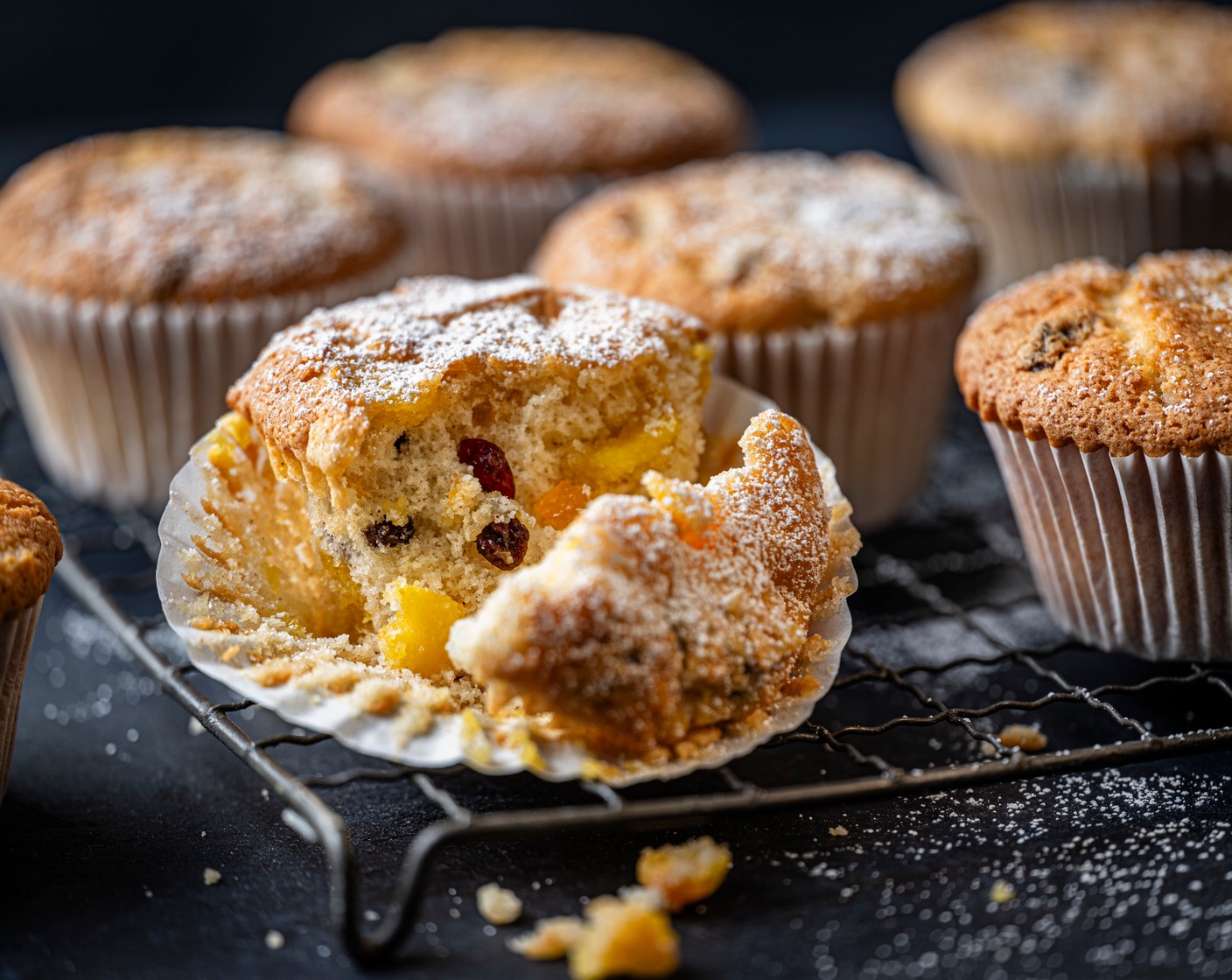 step 5 Once the muffins are cooled, dust with icing sugar (2 tbsp).