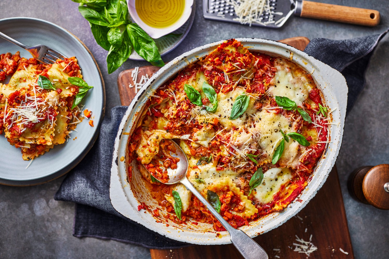 Ravioli pasta bake