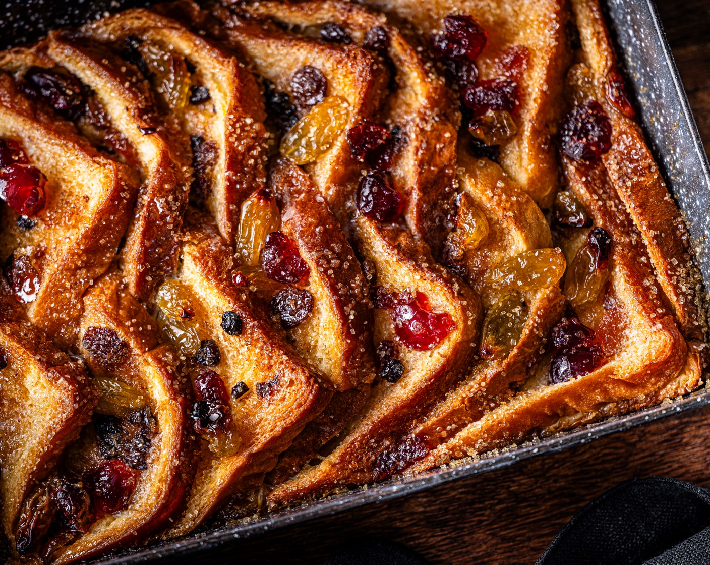 step 6 Bake for 30-35 minutes, until golden brown (cover with foil if it looks like it’s browning too quickly). Serve with the remaining cream (100 ml).