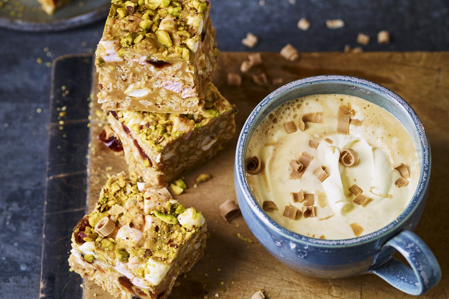 Golden blond fridge cake