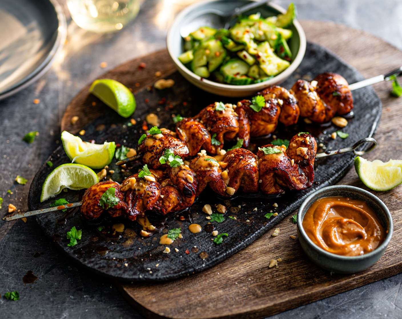 step 5 Enjoy the skewers with a sprinkling of roasted peanuts (1 handful), coriander (1 handful) and an extra squeeze of limes (to taste).