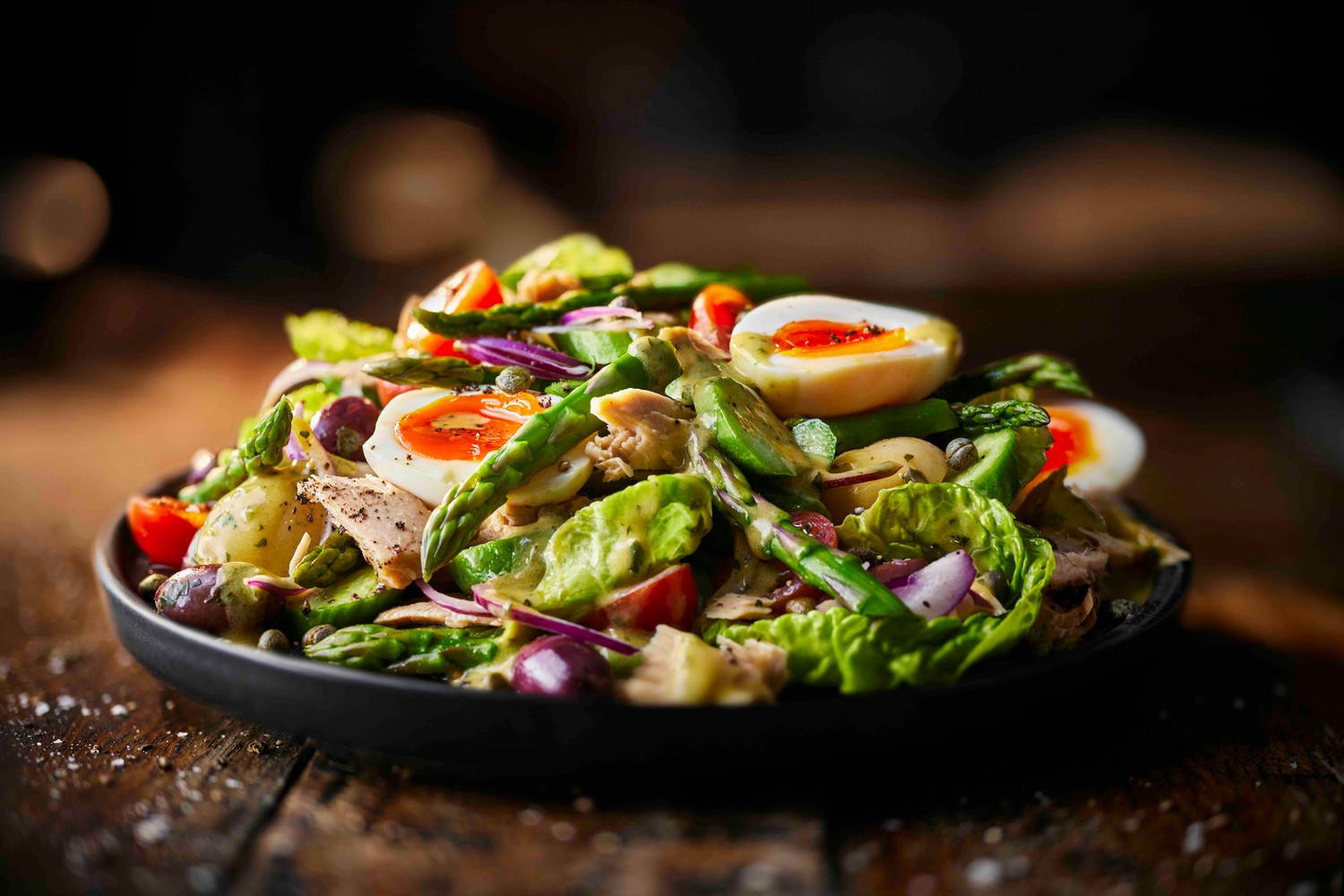 Tuna and asparagus niçoise recipe