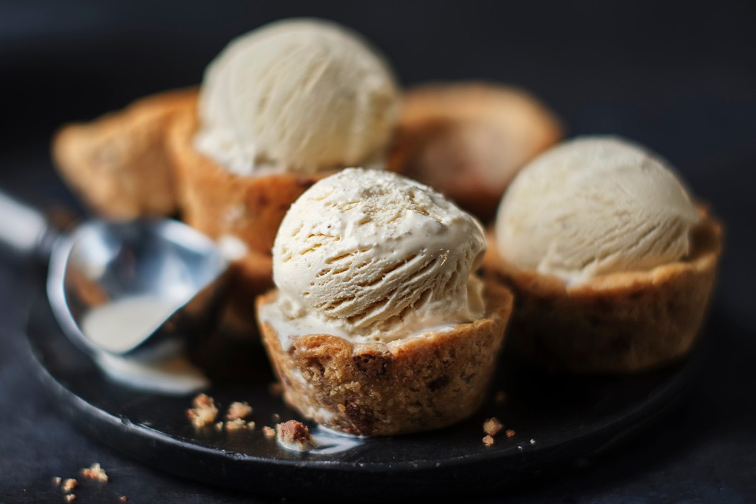 Cookie dough cups with vanilla ice cream