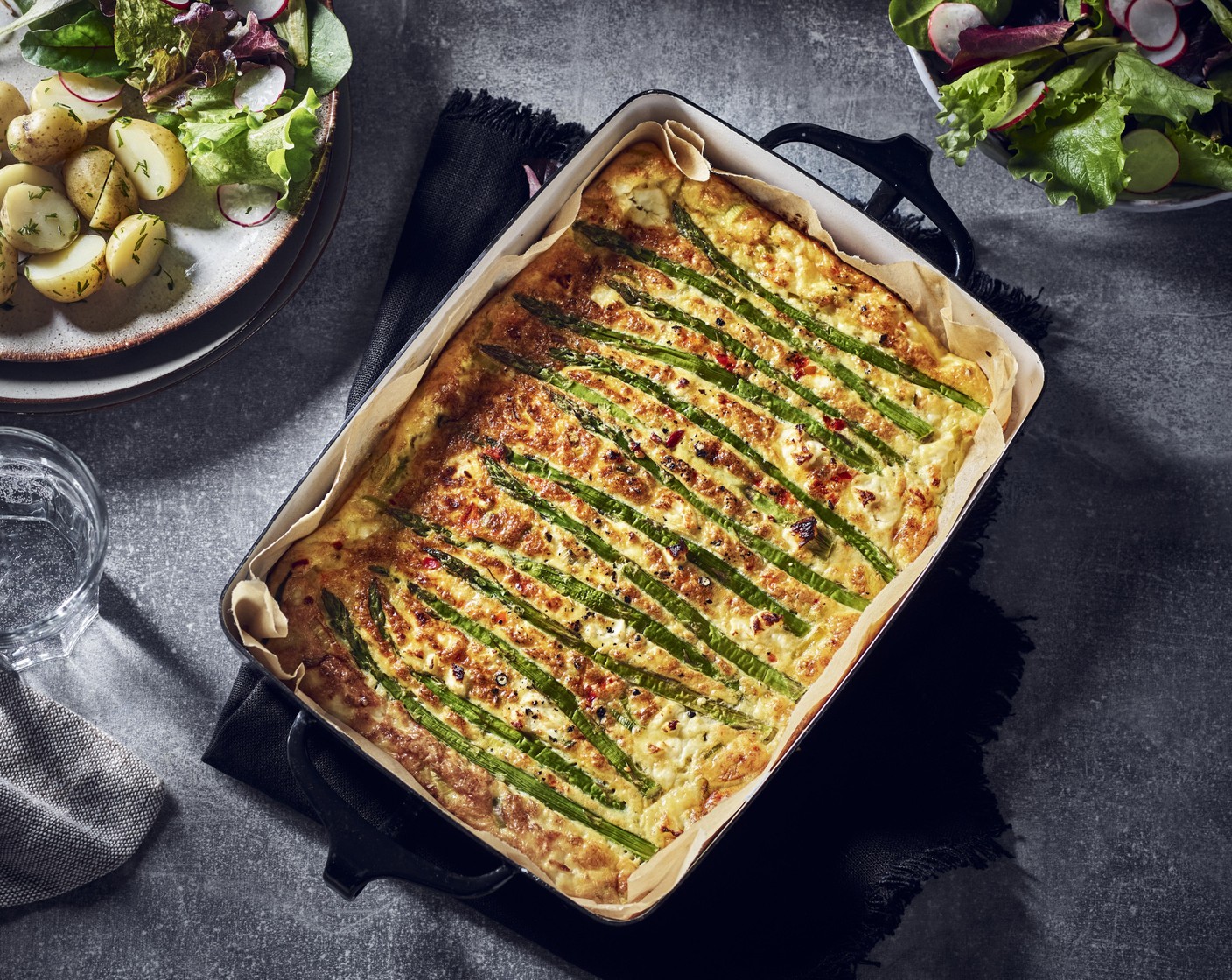 step 6 Serve with your favourite side salad (to taste) and new potatoes (to taste), or just enjoy as is.