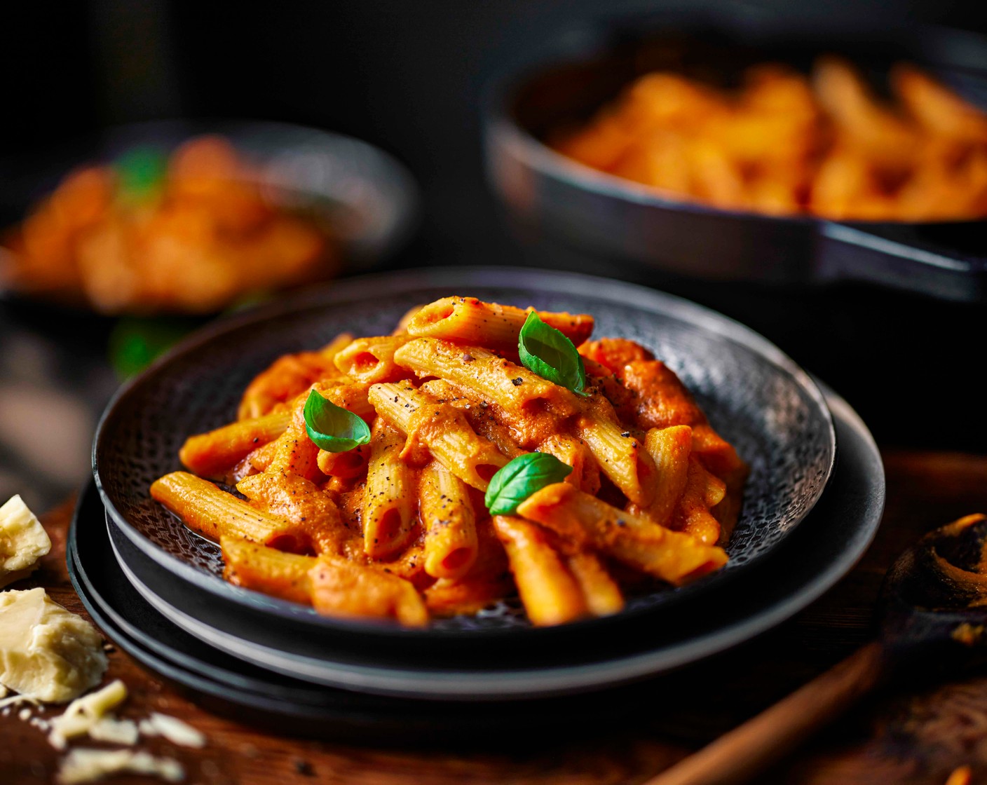 step 6 Add the drained pasta to the creamy sauce, tossing to coat. Serve with some grated cheddar (50 g) and fresh basil (5 g) on top, if you like.