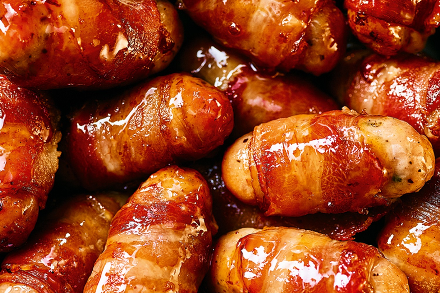 Hot maple pigs in blankets recipe