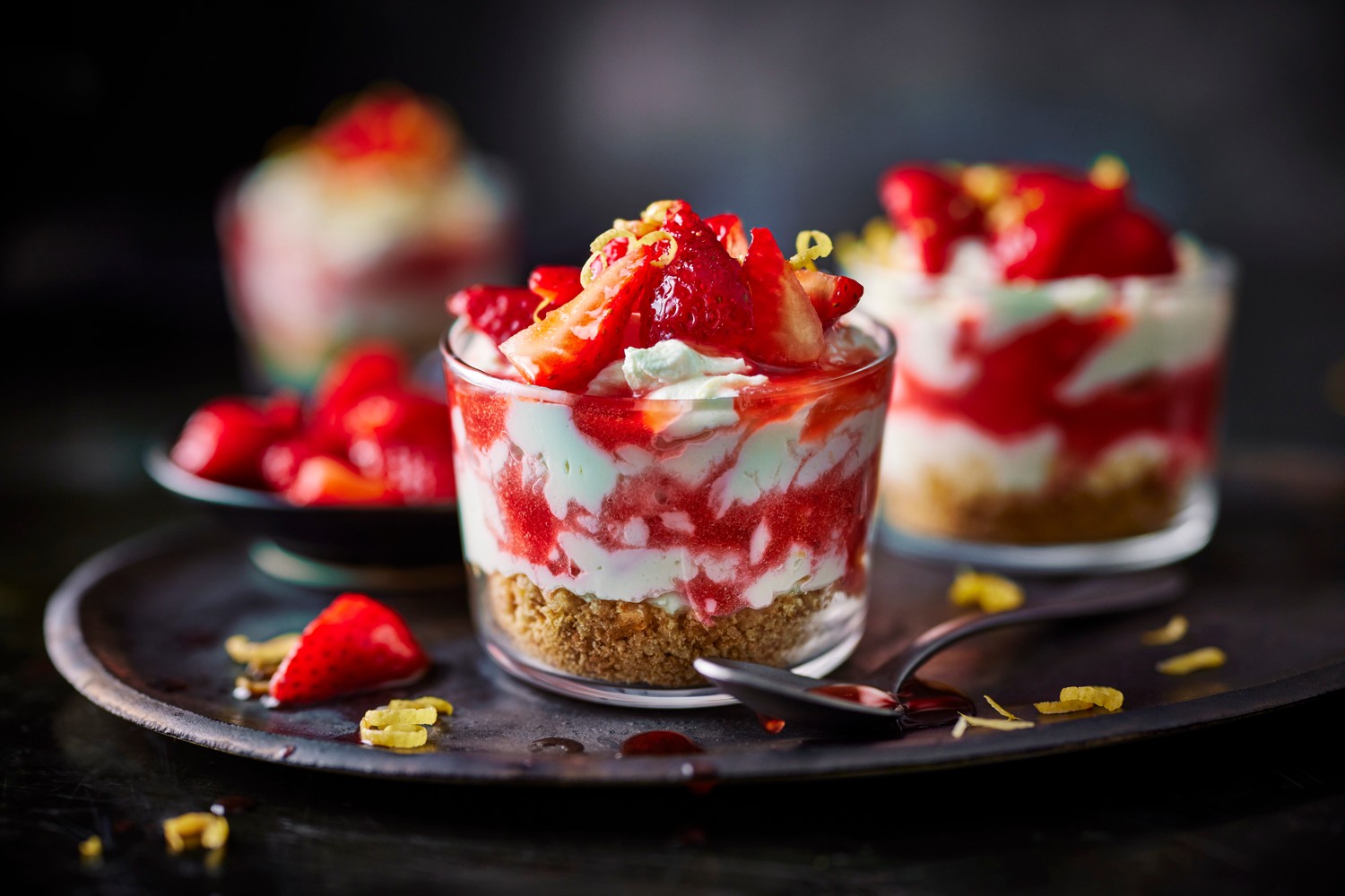 Quick strawberry cheesecake pots