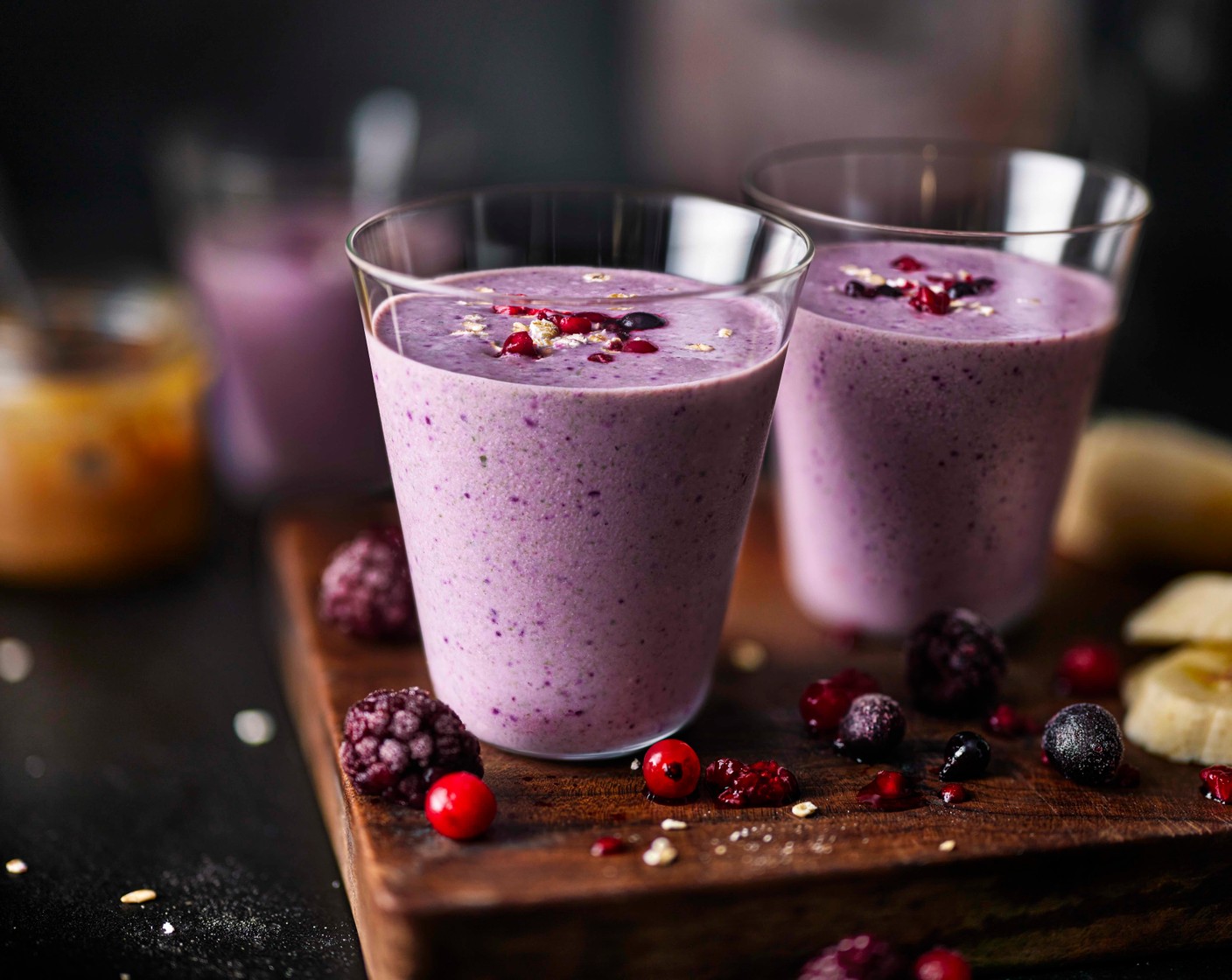 step 1 Add the berries (200 g), spinach (2 pieces), banana (1), milk (400 ml), peanut butter (2 tbsp), oats (50 g) and yogurt (4 tbsp) to a blender and blitz until smooth. Add a splash of water or extra milk achieve your desired consistency.
