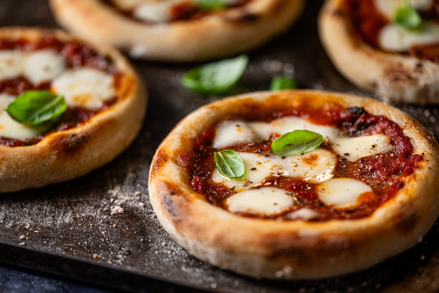 Tomato and mozzarella pizettes