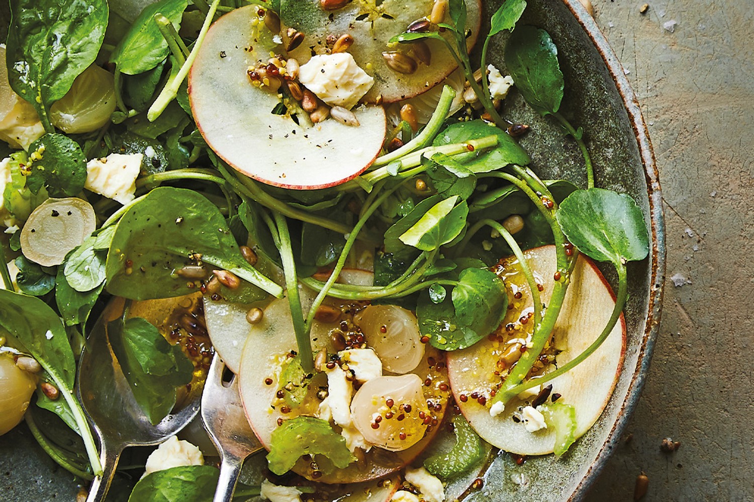 Crunchy apple and wensleydale salad
