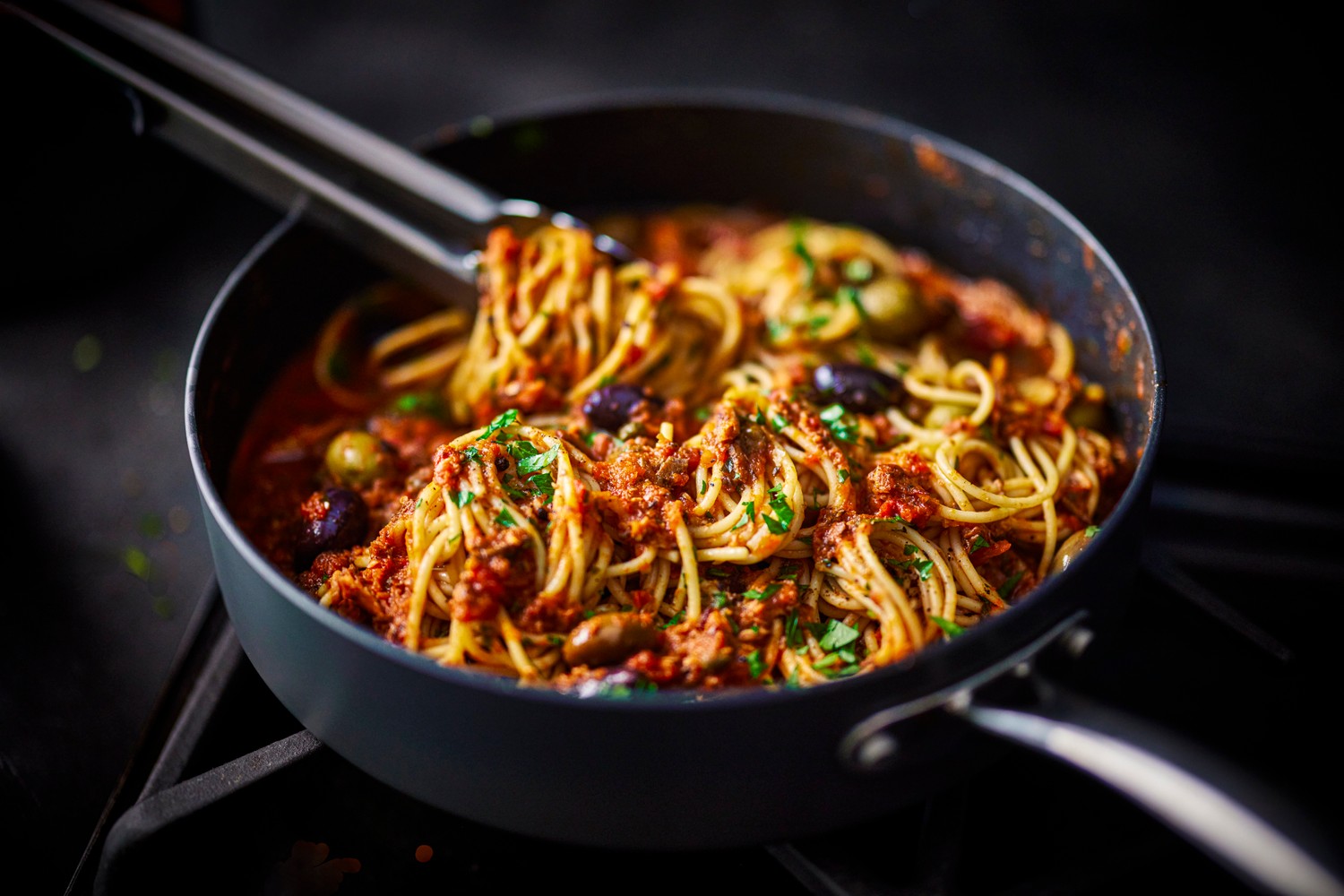 Tuna puttanesca spaghetti