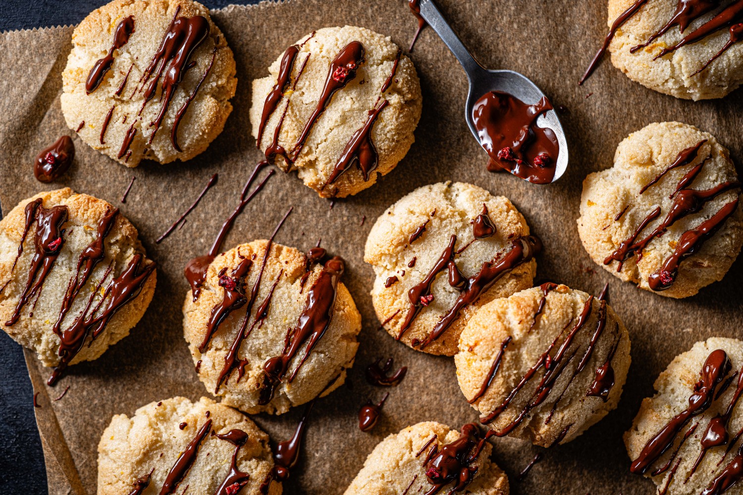 Chewy almond biscuits with raspberry chocolate